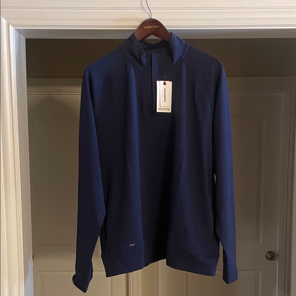 UNTUCKit Men’s Navy Quarter-Zip Pullover. Large NWT
